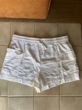 FREE ASSEMBLY Women's White Elastic-Waist Casual Shorts Linen & Rayon Blend